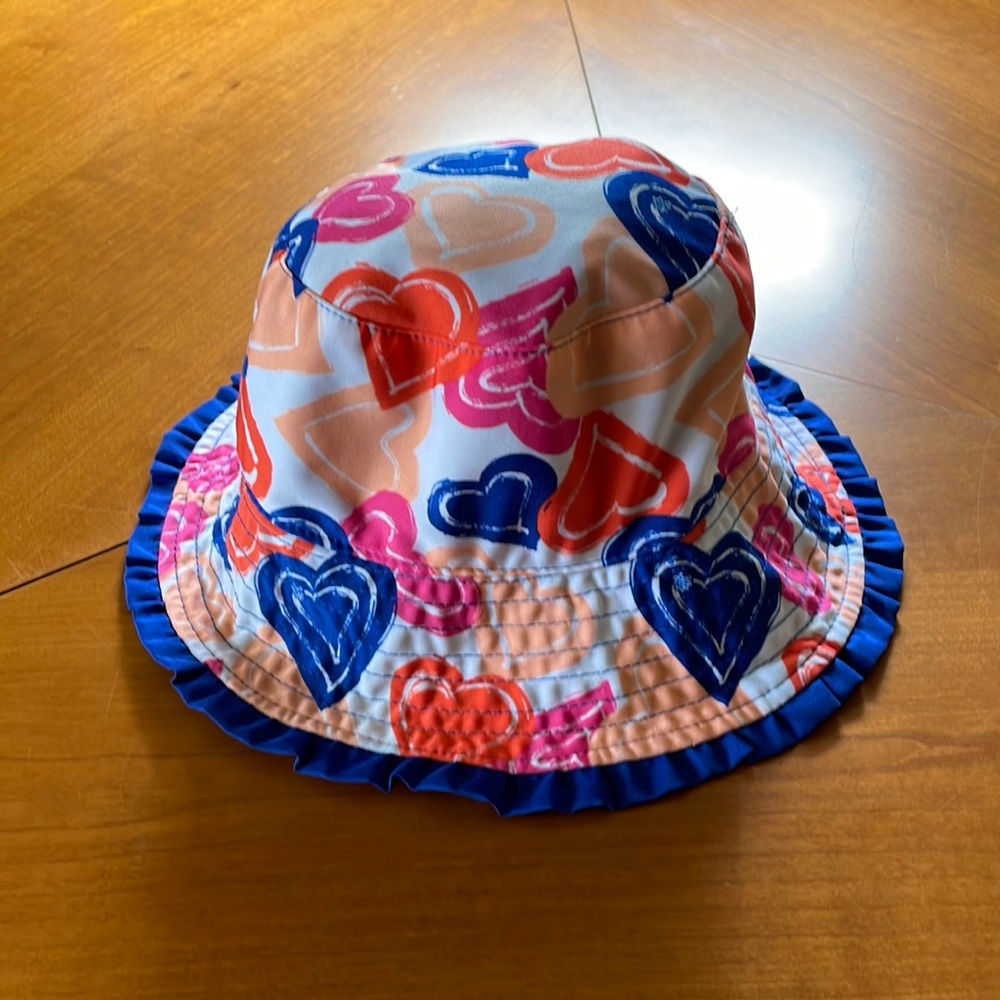 UVSkinz reversible bucket hat